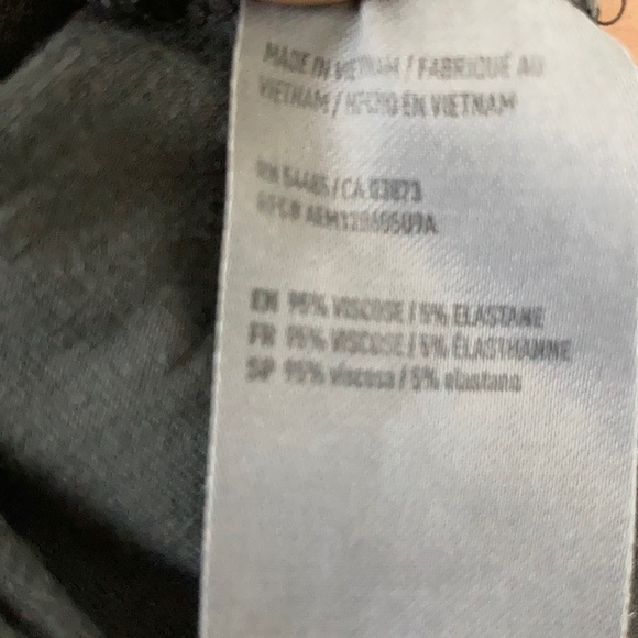 American Eagle Medium charcoal cage front flow top - Picture 8 of 11